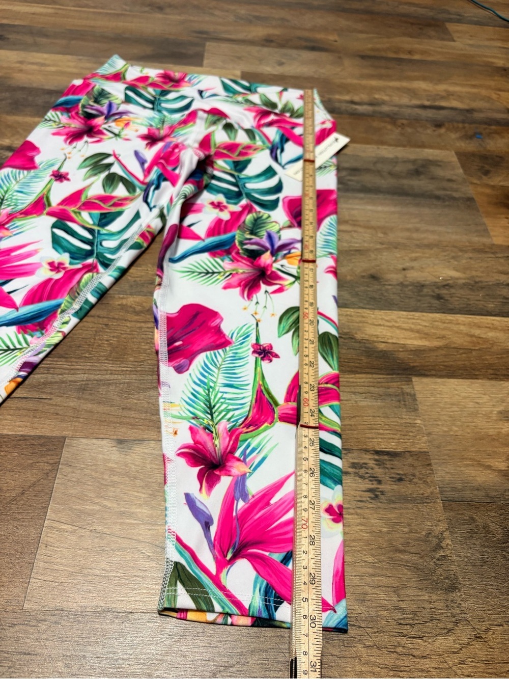 Evolution and Creation by Evy Tropical Floral Capri Leggings NWT Size Large - Picture 2 of 5